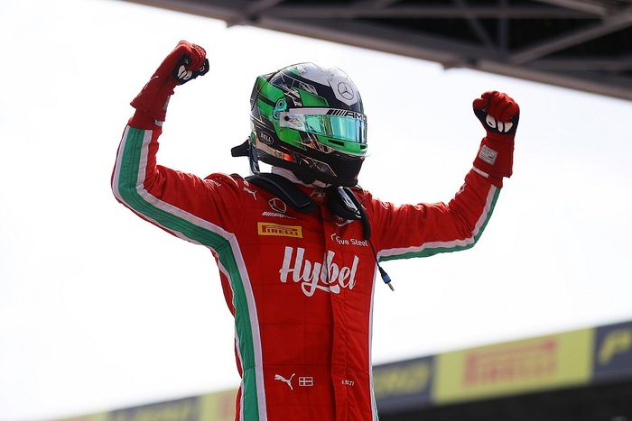 The underdog fighting for F2 championship success