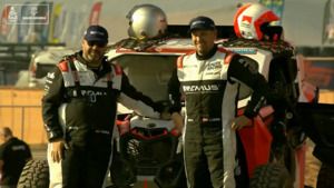 Lukas Lauda takes the start of the 2024 Dakar Rally with a tribute to his father